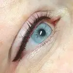 Eyeliner boven en onder het oog